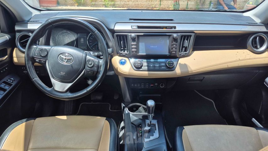 טויוטה RAV4