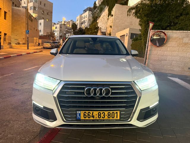 אאודי Q7