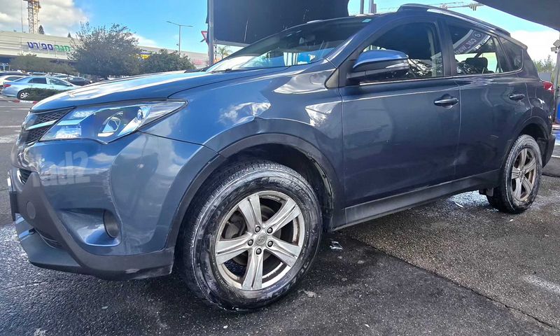 טויוטה RAV4