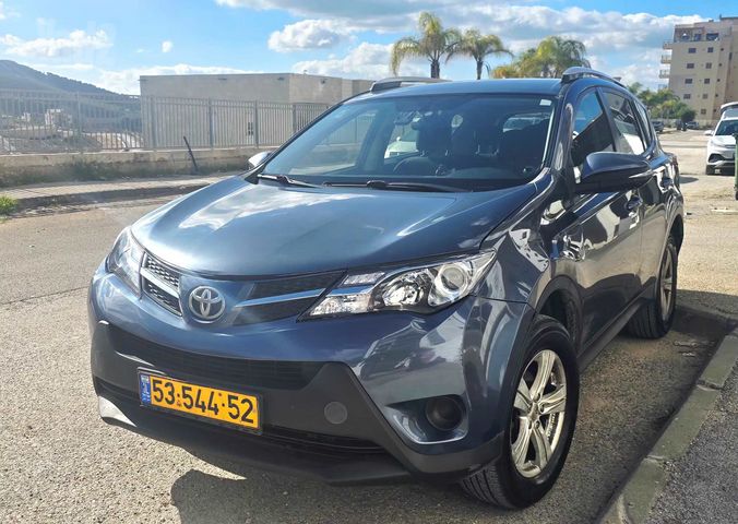 טויוטה RAV4