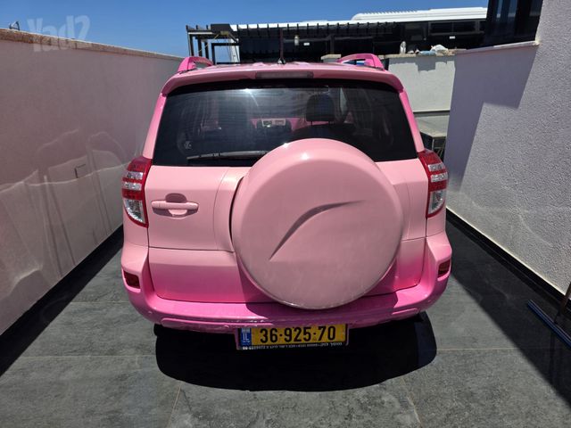 טויוטה RAV4