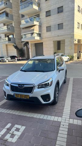 סובארו פורסטר