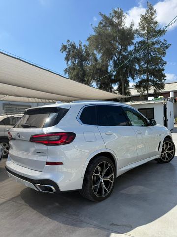 ב מ וו X5