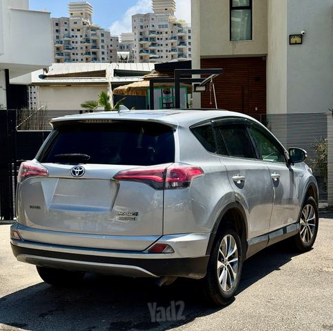 טויוטה RAV4