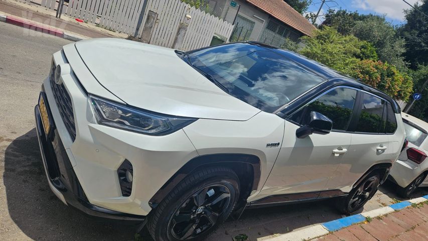 טויוטה RAV4