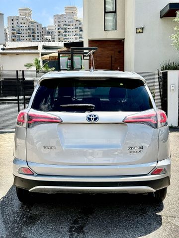 טויוטה RAV4