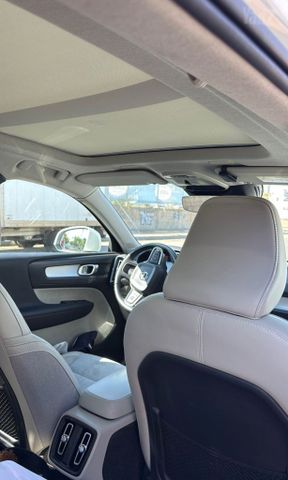 וולוו XC40