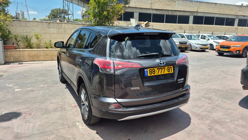 מודעת רכב טויוטה RAV4 1