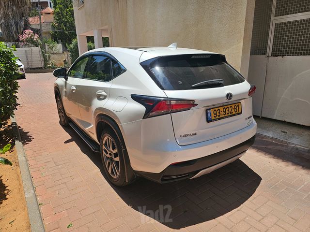 לקסוס NX
