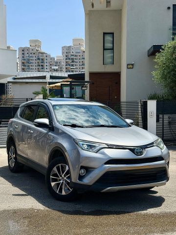 טויוטה RAV4