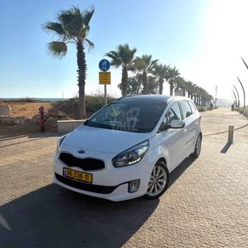 מודעת רכב קיה קארנס