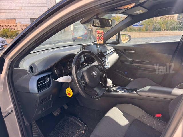 טויוטה C-HR