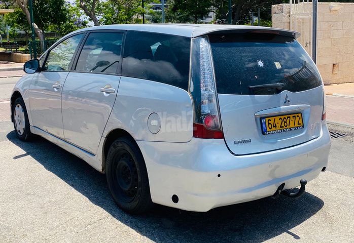 מיצובישי גרנדיס