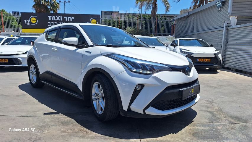 מודעת רכב טויוטה C-HR