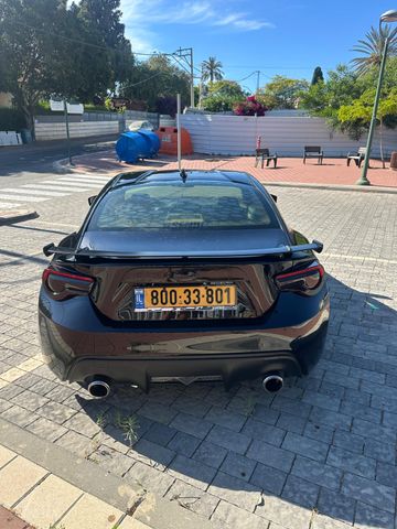 סובארו BRZ