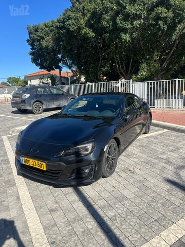 מודעת רכב סובארו BRZ