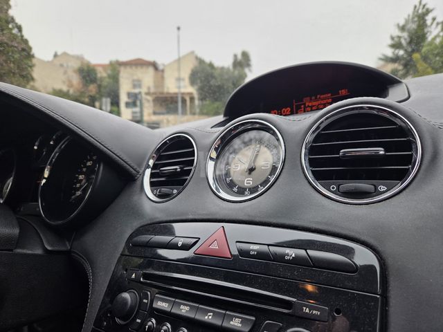 פיג'ו RCZ