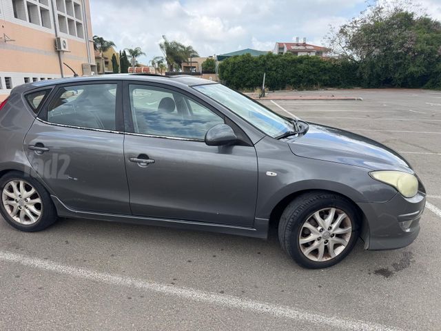 יונדאי i30