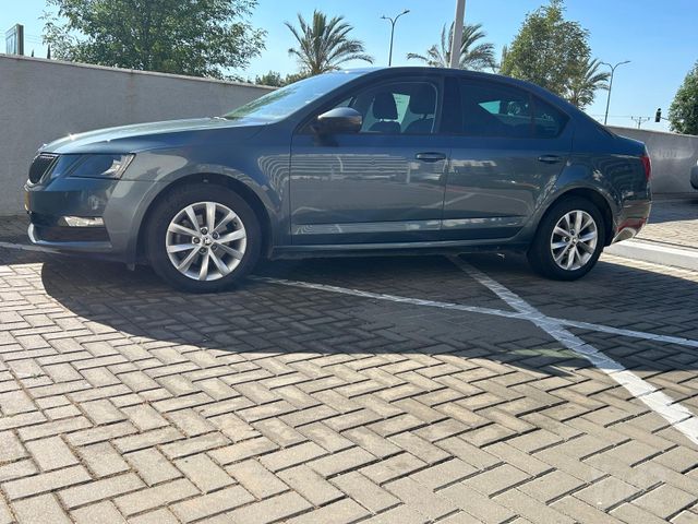 סקודה אוקטביה