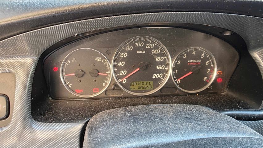 מודעת רכב מאזדה MPV