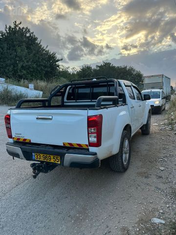 מודעת רכב איסוזו די-מקס