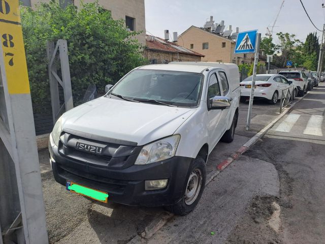 מודעת רכב איסוזו די-מקס
