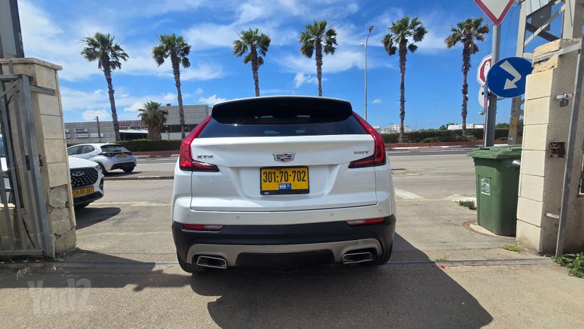 קאדילק XT4