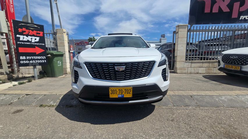קאדילק XT4