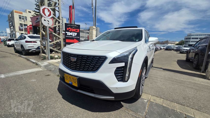 קאדילק XT4