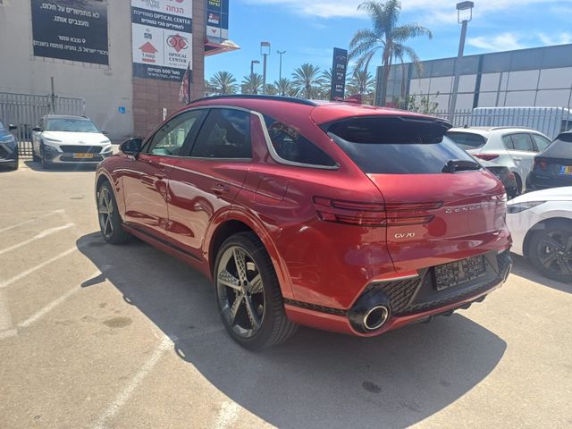 ג'נסיס GV70