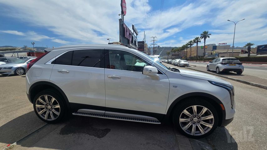 קאדילק XT4