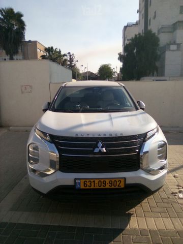מיצובישי אאוטלנדר