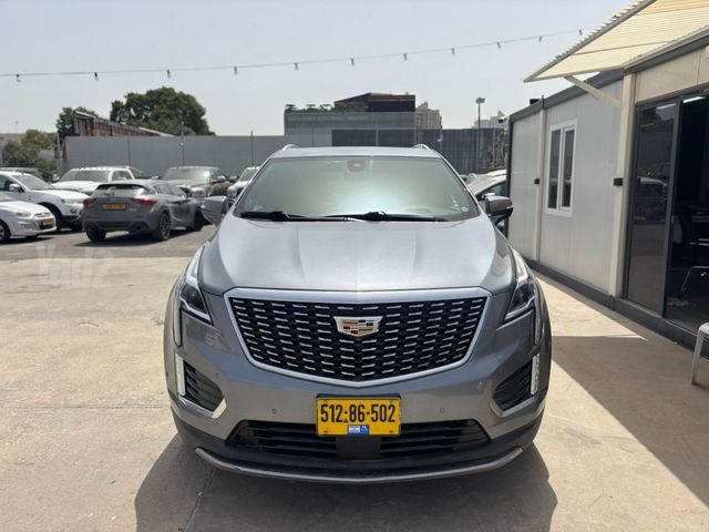 קאדילק XT5