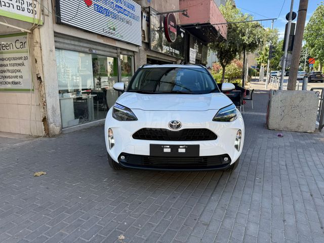 מודעת רכב טויוטה יאריס קרוס