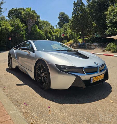 מודעת רכב ב מ וו i8 2