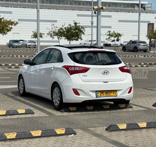 יונדאי i30