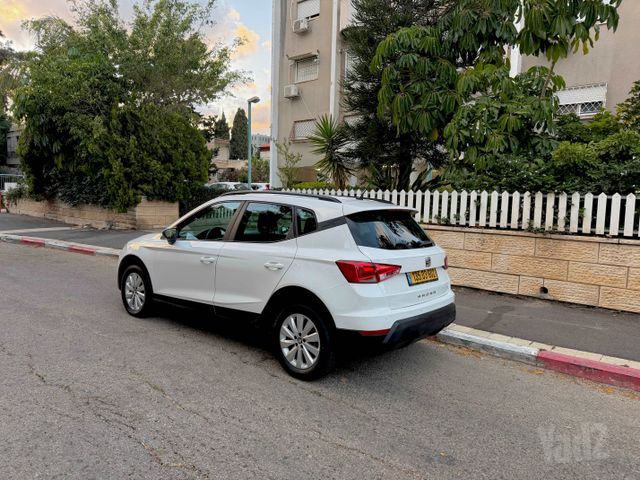 מודעת רכב סיאט ארונה 1