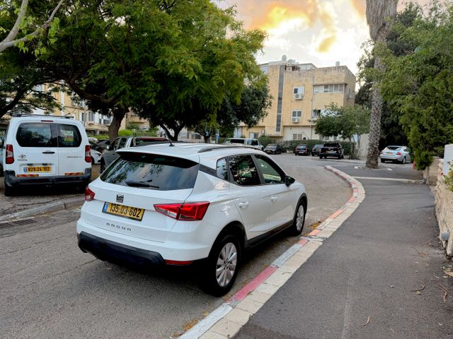 סיאט ארונה