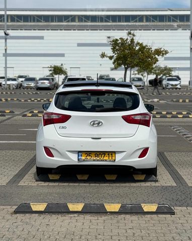 יונדאי i30