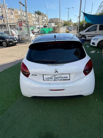 פיג'ו 208