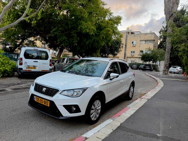 סיאט ארונה