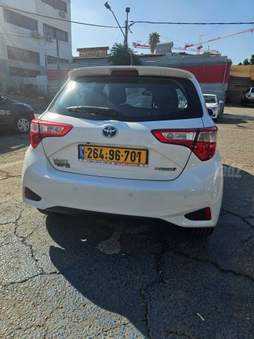 טויוטה יאריס