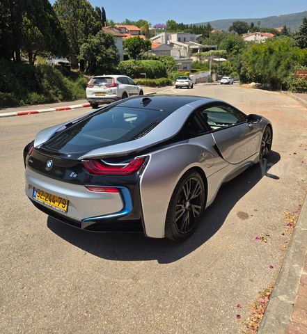 מודעת רכב ב מ וו i8 2