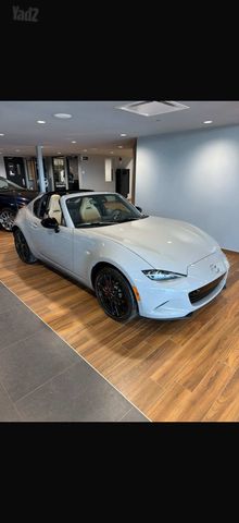 מודעת רכב מאזדה MX-5