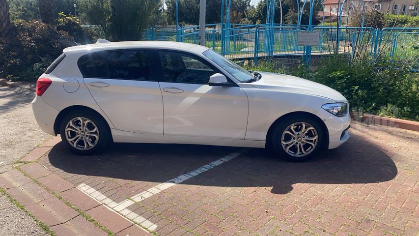 מודעת רכב ב מ וו סדרה 1