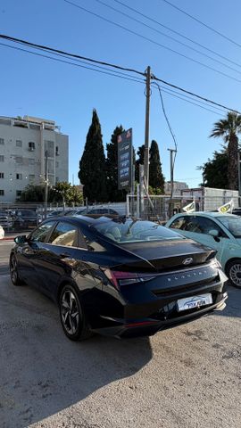 יונדאי אלנטרה