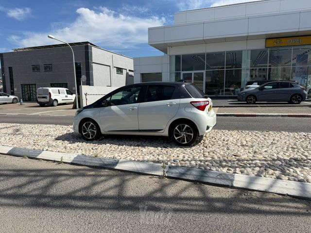 טויוטה יאריס