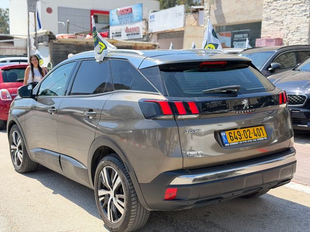 פיג'ו 3008