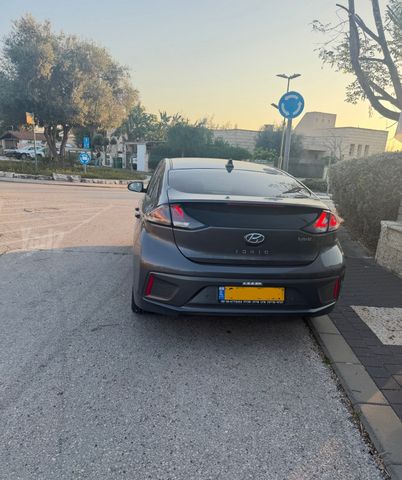יונדאי איוניק