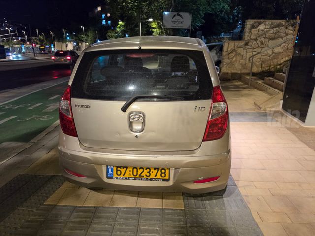 יונדאי i10